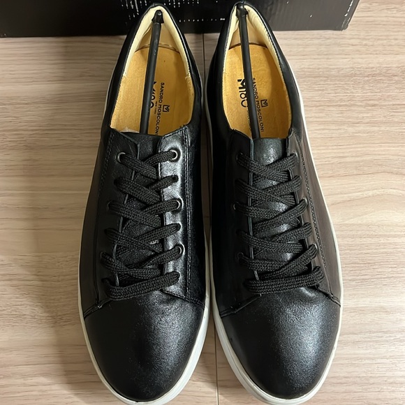 Sandro MOSCOLONI Bravo, six eyelet leather sneaker. New in box , made in Brazil. - Picture 6 of 8